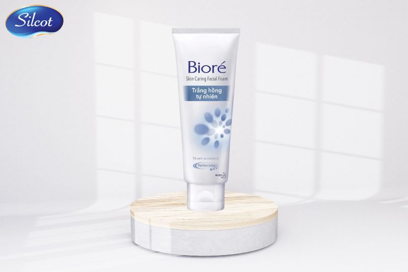 Sữa rửa mặt Biore trà xanh Biore Skin Caring Facial Foam trắng hồng tự nhiên
