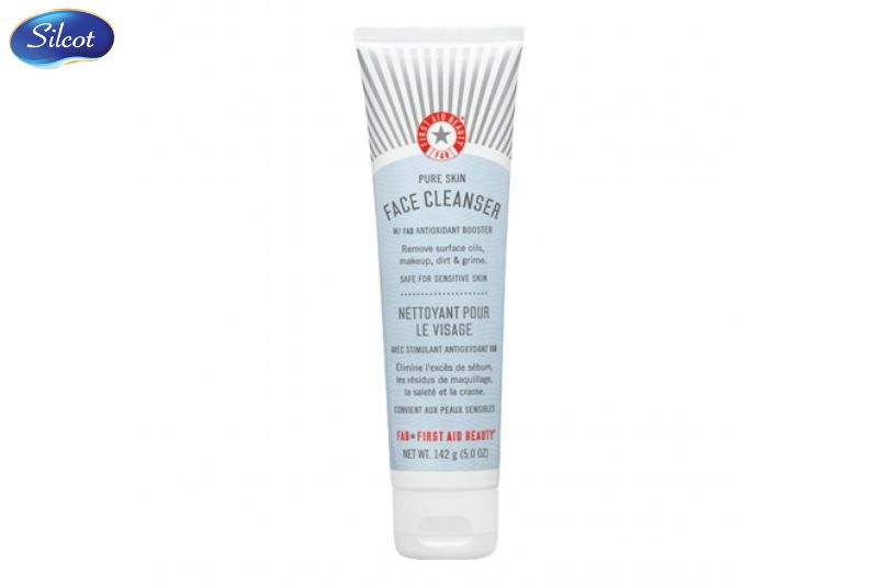 Sữa rửa mặt First Aid Beauty Face Cleanser