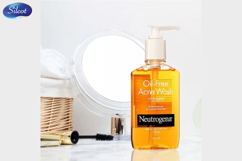 Sữa rửa mặt Neutrogena Oil Free Acne Face Wash
