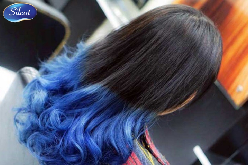 Nhuộm tóc xanh dương Dip Dye