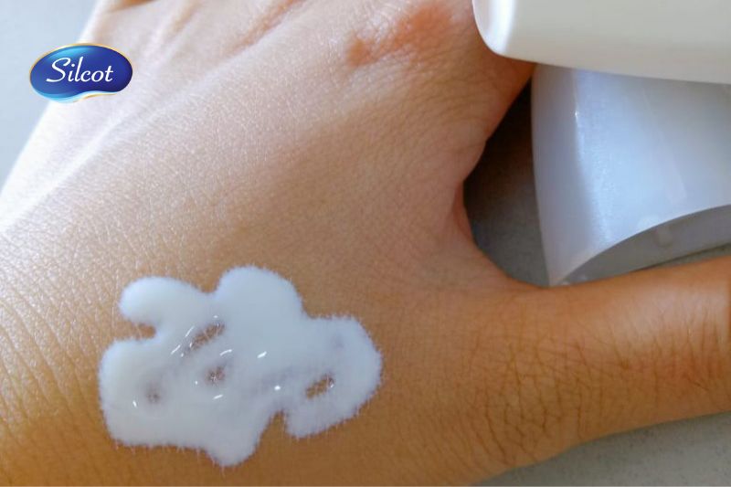 Sữa chống nắng dưỡng da giữ ẩm Sunplay Skin Aqua UV Moisture Milk 30g (1)